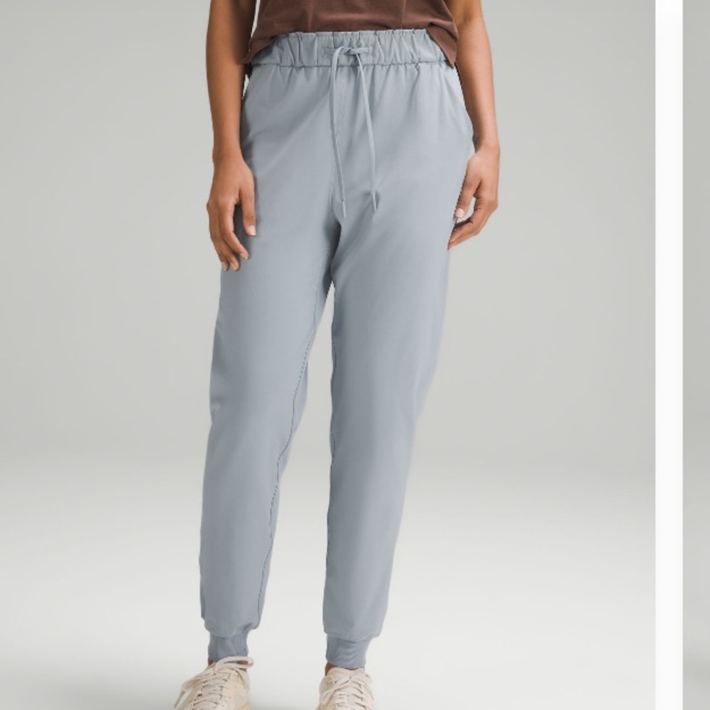 Lululemon Athletica chambray stretch high rise Joggers